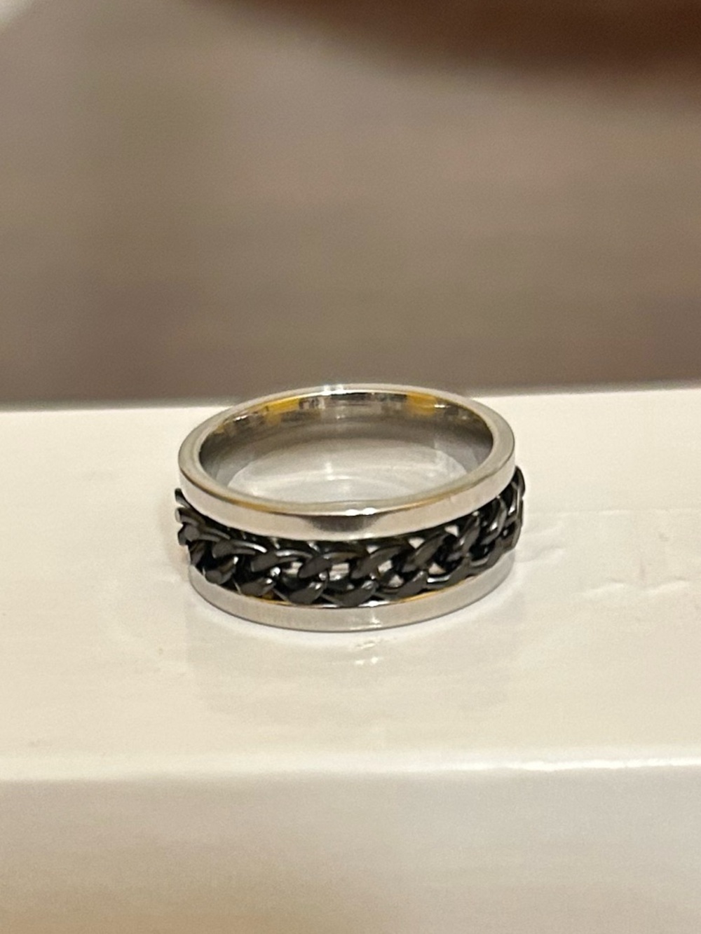 Size 8.5 Silver & Black Chain Fidget Spinner Ring Stainless Steel NWOT